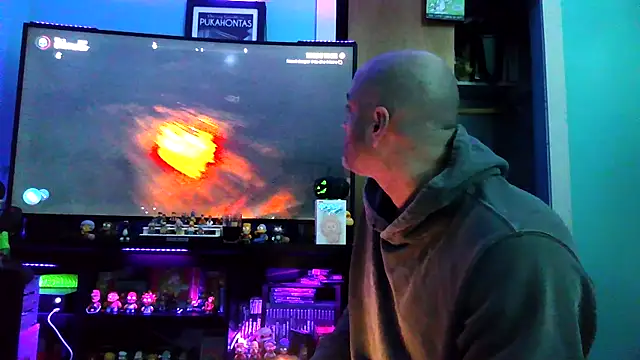 Snapshot of Novabear6996 chatting on October 17, 2025, 4:05 am Novabear6996 online show from October 17, 2025, 4:05 am