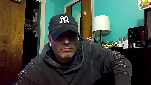 Snapshot of Novabear6996 chatting on February 27, 2025, 4:57 am Novabear6996 online show from February 27, 2025, 4:57 am