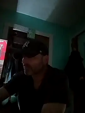 Snapshot of Novabear6996 chatting on March 5, 2025, 7:49 am Novabear6996 online show from March 5, 2025, 7:49 am