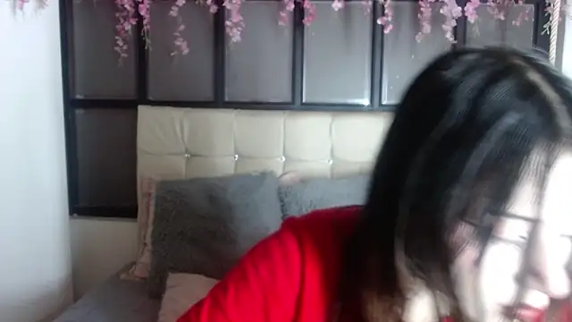 Snapshot of fyreandfox_ chatting on December 18, 2025, 7:18 pm fyreandfox online show from December 18, 2025, 7:18 pm