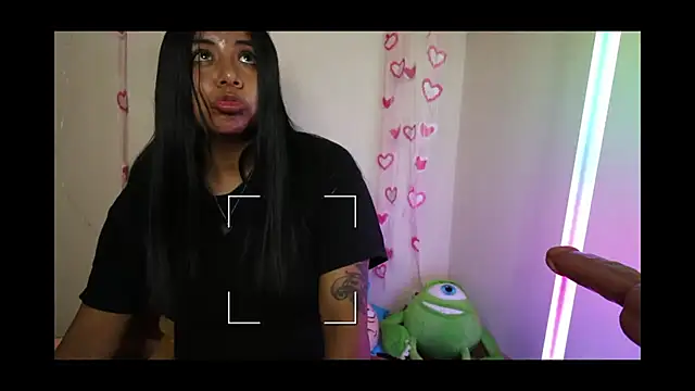 Snapshot of Karla_Stein2025 chatting on October 17, 2025, 12:51 pm Karla Stein2025 online show from October 17, 2025, 12:51 pm