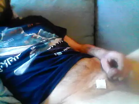 Snapshot of Andre35w chatting on December 18, 2025, 1:15 pm Andre35w online show from December 18, 2025, 1:15 pm