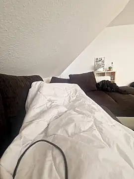 DerechteJunge online show from February 15, 2026, 8:46 am