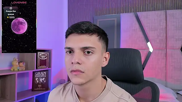 JacobRoberts1 online show from December 3, 2025, 9:03 pm