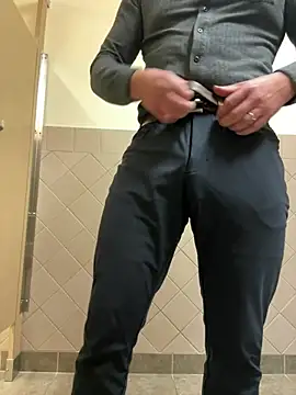 Snapshot of plaintreebull chatting on February 11, 2026, 9:58 pm plaintreebull online show from February 11, 2026, 9:58 pm