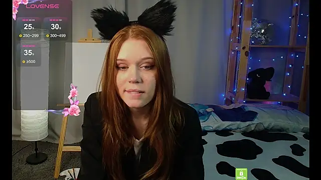 Snapshot of Foxy-Flame chatting on March 12, 2025, 9:35 pm Foxy-Flame online show from March 12, 2025, 9:35 pm