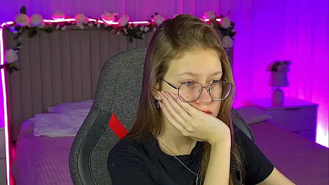 EveMundie online show from November 5, 2025, 6:27 am