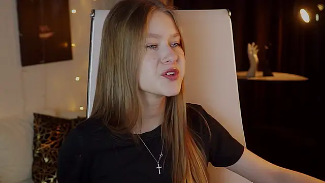 EveMundie online show from March 21, 2026, 1:04 pm