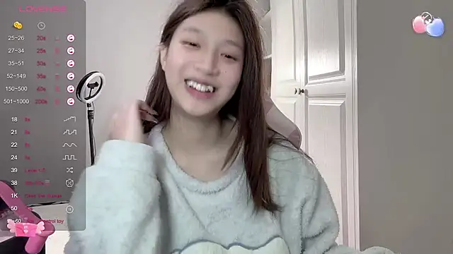 Snapshot of YaYa-521 chatting on March 13, 2025, 5:50 pm YaYa-521 online show from March 13, 2025, 5:50 pm