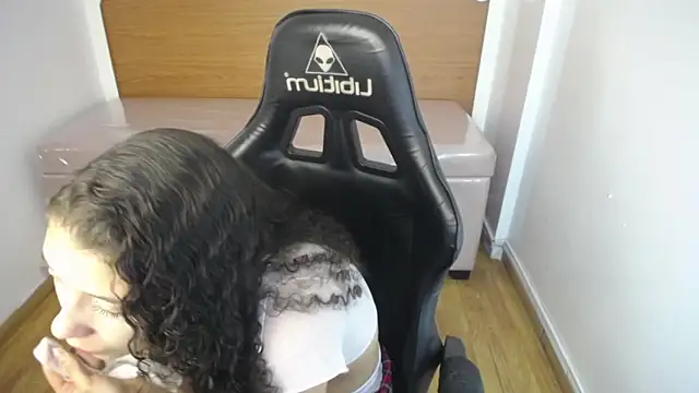 Snapshot of danatella_a chatting on September 12, 2025, 1:00 pm danatella a online show from September 12, 2025, 1:00 pm