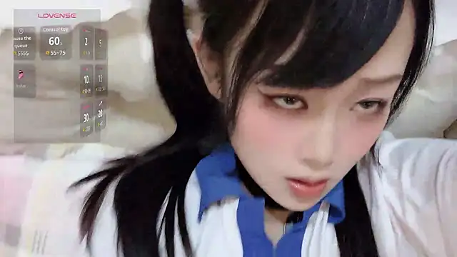 yueyue2003 online show from May 9, 2026, 12:30 pm
