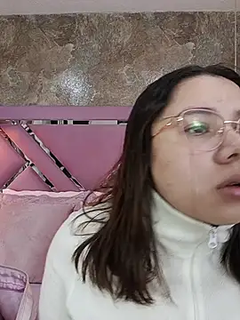 EmmaSulivan online show from March 28, 2026, 12:06 pm