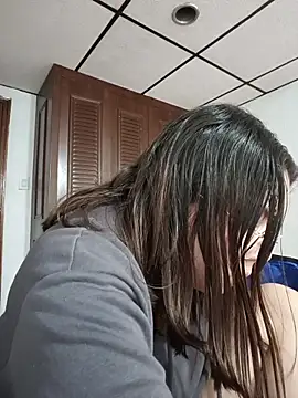 Snapshot of EmmaSulivan chatting on February 18, 2026, 12:12 pm EmmaSulivan online show from February 18, 2026, 12:12 pm