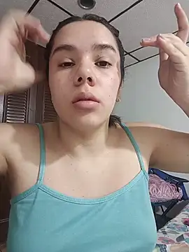 Snapshot of EmmaSulivan chatting on February 6, 2026, 10:33 am EmmaSulivan online show from February 6, 2026, 10:33 am