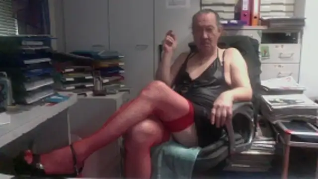 Snapshot of HMStraps01 chatting on February 26, 2026, 10:04 am HMStraps01 online show from February 26, 2026, 10:04 am