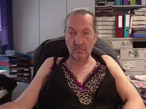 HMStraps01 online show from February 15, 2025, 11:50 am