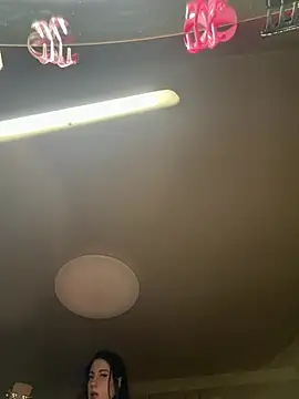 sexymelli18 online show from April 2, 2026, 5:52 pm