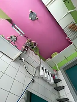 sexymelli18 online show from April 9, 2026, 12:44 pm