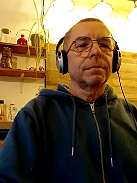 Xavspank2 online show from January 13, 2026, 3:05 pm