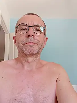 Snapshot of Xavspank2 chatting on July 6, 2026, 1:18 pm Xavspank2 online show from July 6, 2026, 1:18 pm