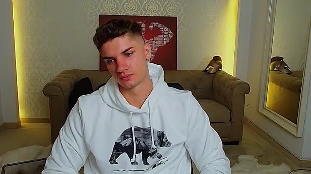 MaxKaiden online show from September 17, 2025, 4:25 am