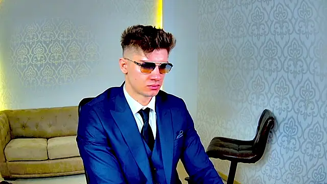 MaxKaiden online show from February 14, 2026, 6:24 am