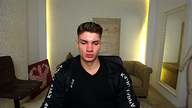 MaxKaiden online show from October 17, 2025, 4:49 am