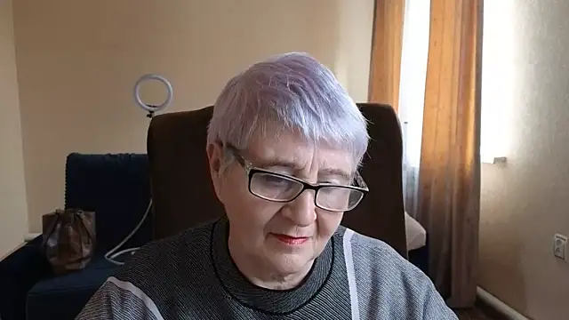 Snapshot of Sandra_Snowflake chatting on April 21, 2026, 11:50 am Sandra Snowflake online show from April 21, 2026, 11:50 am