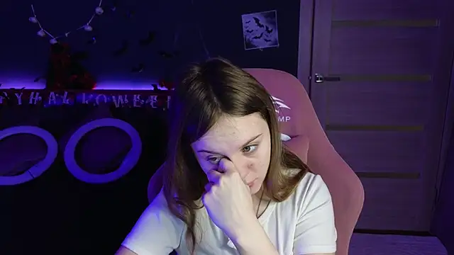 Dyna bae online show from October 31, 2025, 2:08 am