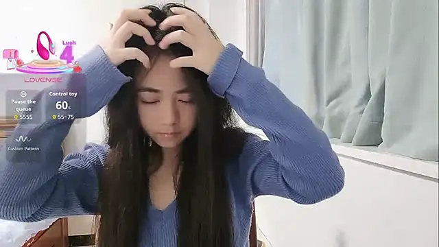 Lucy-xixi online show from February 22, 2026, 5:10 am