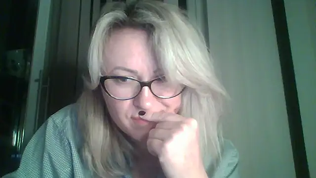 Mary888x online show from February 16, 2025, 9:05 pm