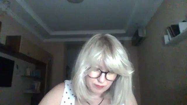 Mary888x online show from September 14, 2025, 6:30 pm