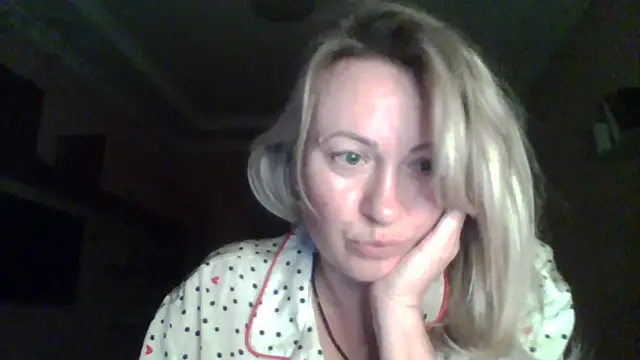 Mary888x online show from December 18, 2025, 9:40 pm