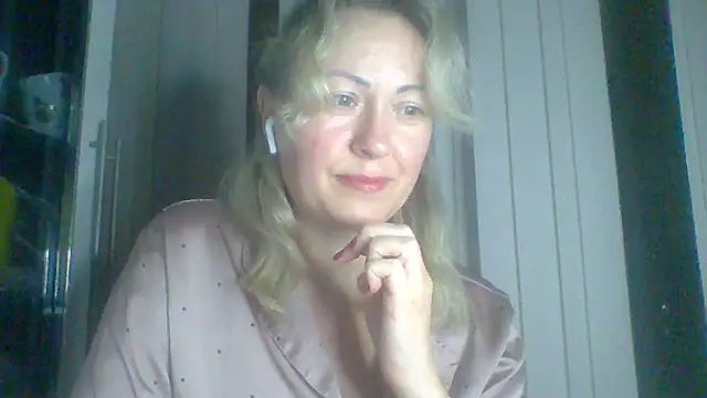 Mary888x online show from March 10, 2025, 6:01 pm