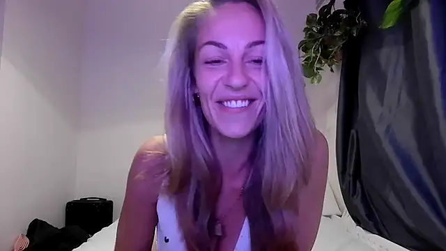 Edenfox- online show from September 17, 2025, 10:12 pm