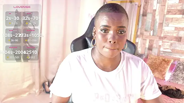 DashaSousaa online show from October 17, 2025, 1:57 pm