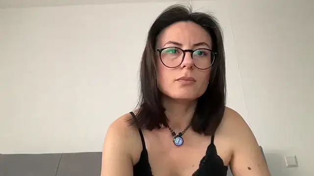 AvaFlowers6 online show from March 10, 2025, 8:28 am