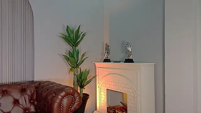 Snapshot of katia_foxxx_ chatting on July 1, 2026, 5:35 pm katia foxxx online show from July 1, 2026, 5:35 pm