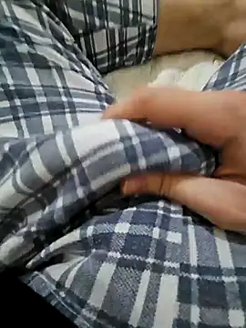 Snapshot of skiciyunis chatting on February 15, 2026, 5:12 pm skiciyunis online show from February 15, 2026, 5:12 pm