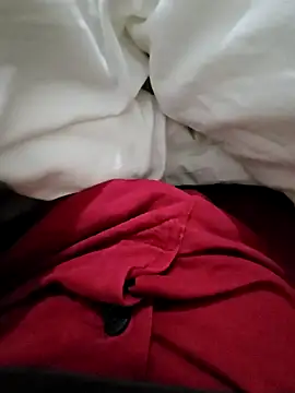 Snapshot of skiciyunis chatting on October 31, 2025, 8:27 pm skiciyunis online show from October 31, 2025, 8:27 pm