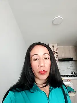 Snapshot of Coeur_de_luxure chatting on February 16, 2026, 2:48 pm Coeur de luxure online show from February 16, 2026, 2:48 pm