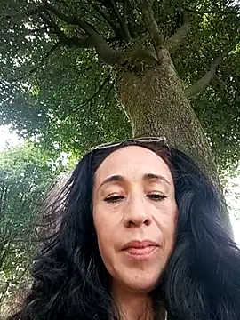 Snapshot of Coeur_de_luxure chatting on February 27, 2025, 5:47 pm Coeur de luxure online show from February 27, 2025, 5:47 pm