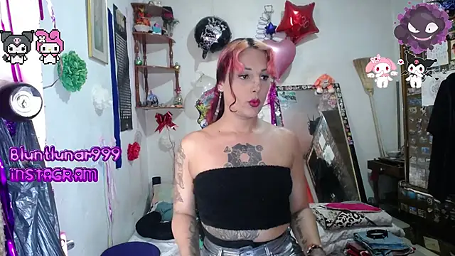 Snapshot of purplekattlyn chatting on February 22, 2025, 9:37 pm purplekattlyn online show from February 22, 2025, 9:37 pm