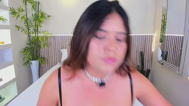 Snapshot of GeorginaReyes chatting on April 29, 2026, 8:37 pm GeorginaReyes online show from April 29, 2026, 8:37 pm
