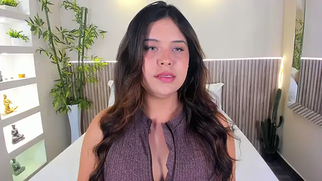 Snapshot of GeorginaReyes chatting on May 25, 2026, 10:19 pm GeorginaReyes online show from May 25, 2026, 10:19 pm