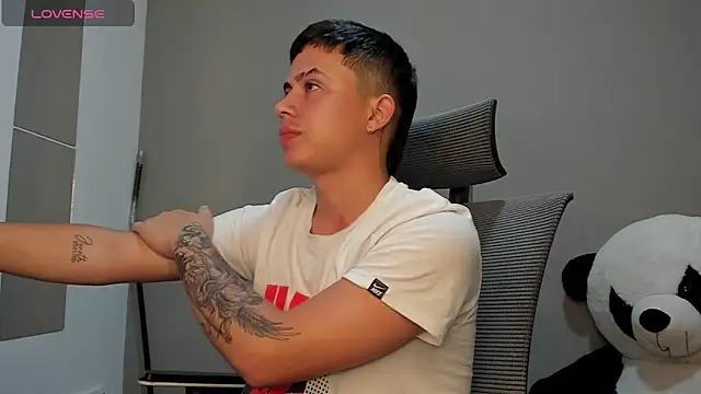 Snapshot of mattiwsmorris_ chatting on November 12, 2025, 1:48 pm mattiwsmorris online show from November 12, 2025, 1:48 pm