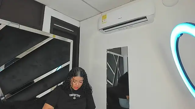 Snapshot of Rubyxht chatting on October 29, 2025, 12:59 pm Rubyxht online show from October 29, 2025, 12:59 pm