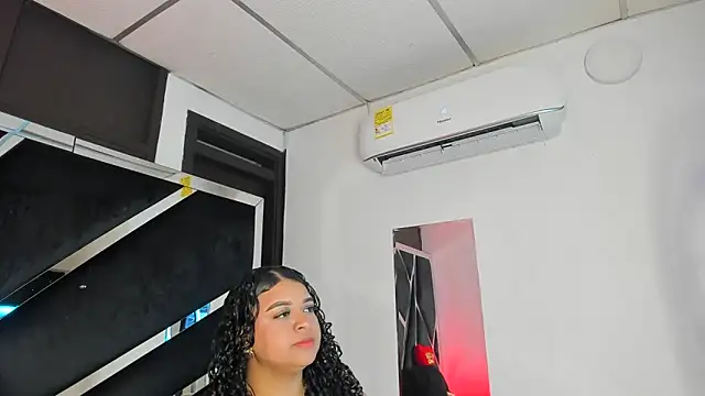 Snapshot of Rubyxht chatting on February 24, 2026, 12:50 pm Rubyxht online show from February 24, 2026, 12:50 pm