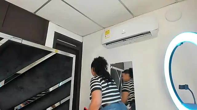 Snapshot of Rubyxht chatting on January 19, 2026, 12:42 pm Rubyxht online show from January 19, 2026, 12:42 pm