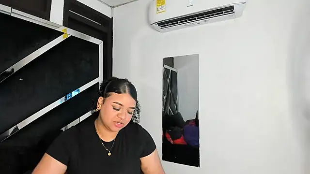 Snapshot of Rubyxht chatting on February 26, 2026, 12:38 pm Rubyxht online show from February 26, 2026, 12:38 pm